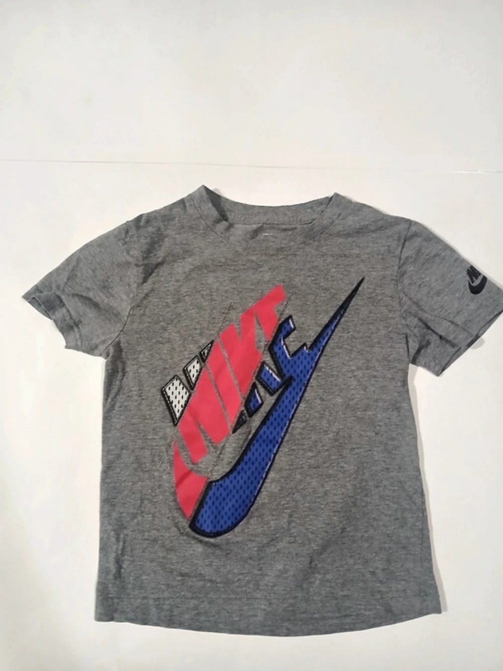 Nike The Nike Tee Graphic Tee Gray Boys 6-7 Years